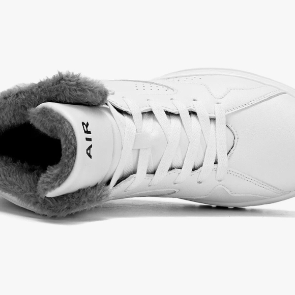 White Men\'s High-Top Sneakers